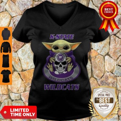 Pretty Baby Yoda Hug Skull K-State Wildcats V-Neck