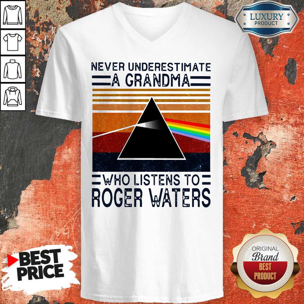 Never Understimate A Grandma Who Listens To Roger Waters Black Triangle Vintage Shirt - Image 3