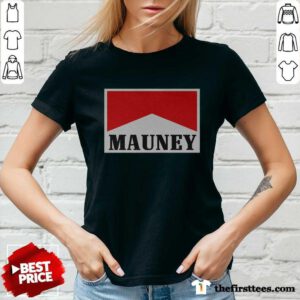Nice Mauney Classic V-neck