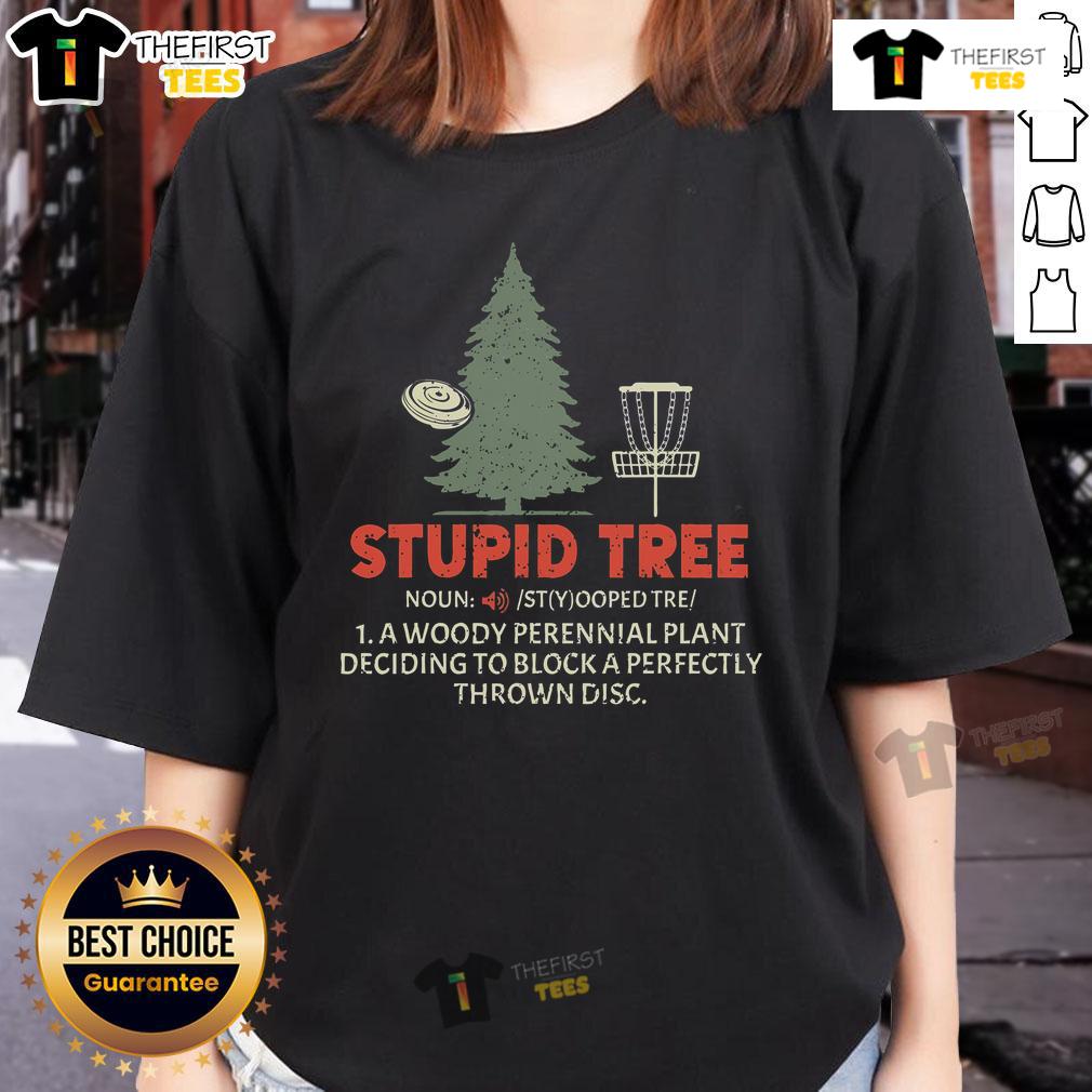 Disc golf course featuring a whimsical tree design at the ladies' tee, perfect for the King of Disc Golf enthusiasts.