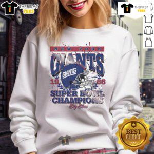 Official New York Giants Super Bowl XXI Champions sweatshirt featuring bold team logo and championship details.