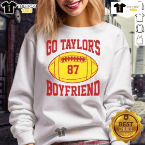 Hot Go Taylors boyfriend wearing an 87 football sweatshirt, showcasing a trendy casual look for sports fans.