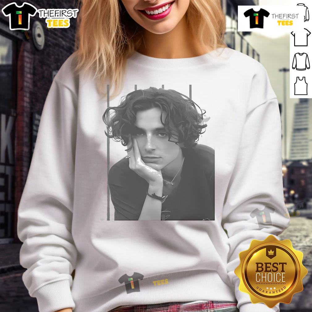 Stylish portrait of Timothe Chalamet featured on a trendy sweatshirt, perfect for fans and fashion enthusiasts.