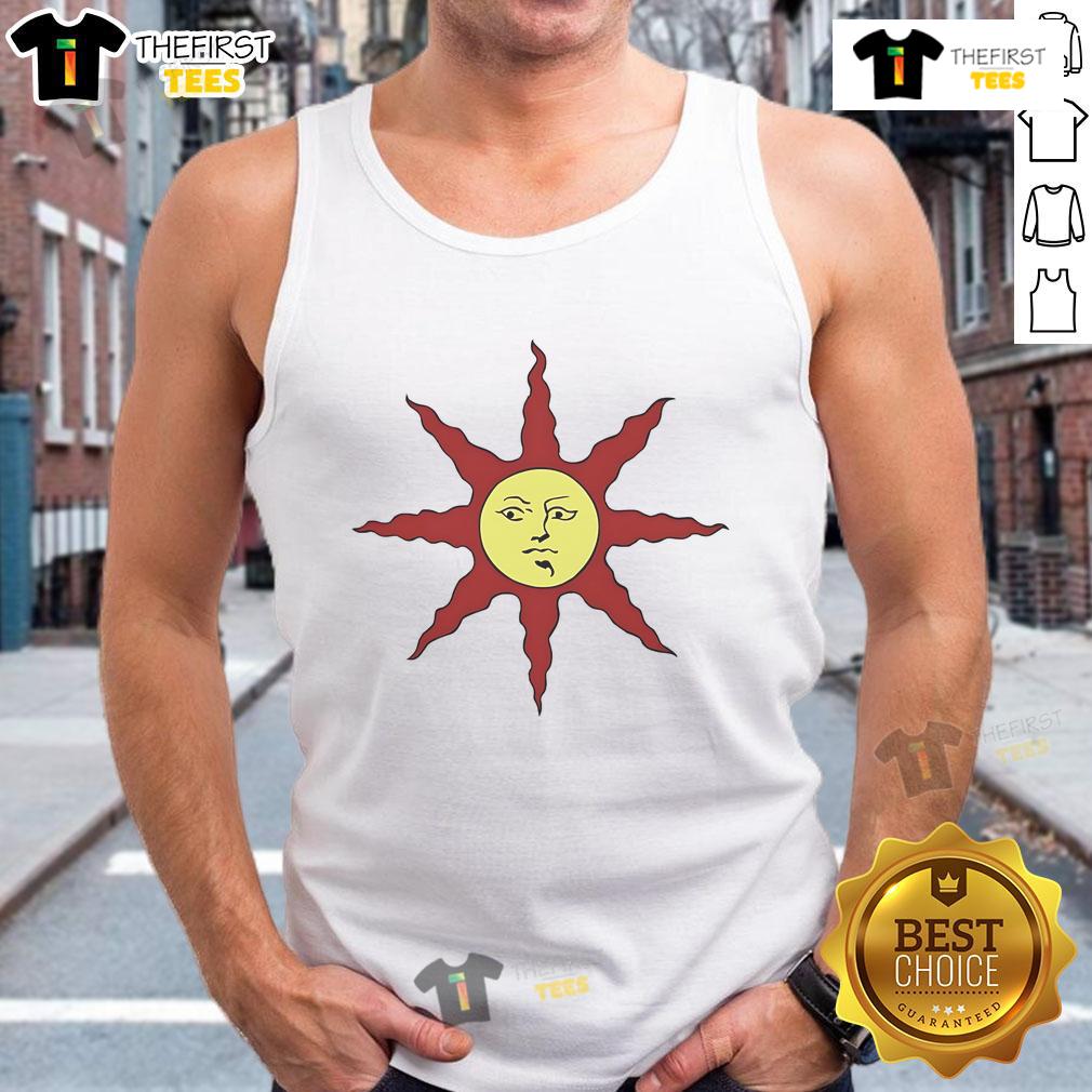 Nice Praise The Sun tank top featuring a vibrant sun graphic, perfect for summer fashion and outdoor adventures.