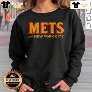 Official Mets sweatshirt for New York City featuring team logo and stylish design, perfect for fans and casual wear.