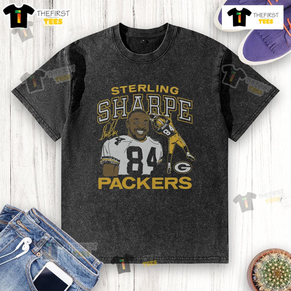 Official Packers Sterling Sharpe Signature Washed T-Shirt featuring vintage design and team colors for fans.