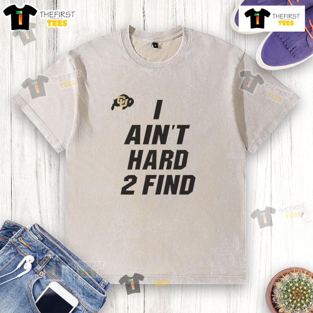 Nice Deion Sanders 'I Ain't Hard 2 Find' washed t-shirt featuring a stylish design for sports fans and fashion enthusiasts.