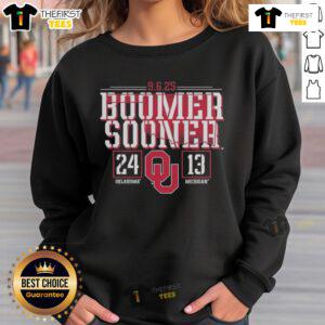 Official Oklahoma Sooners beat Michigan Wolverines 2025 score sweatshirt showcasing team pride and sports victory.