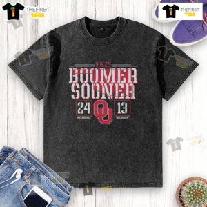 Official Oklahoma Sooners Beat Michigan Wolverines 2025 Score Washed T-Shirt featuring team colors and logo.