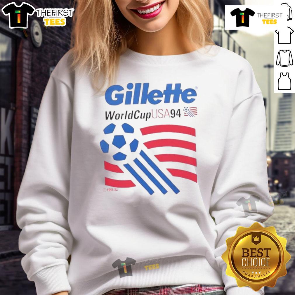 Top Patriots Gillette World Cup USA '94 sweatshirt featuring iconic design and vintage sportswear style.