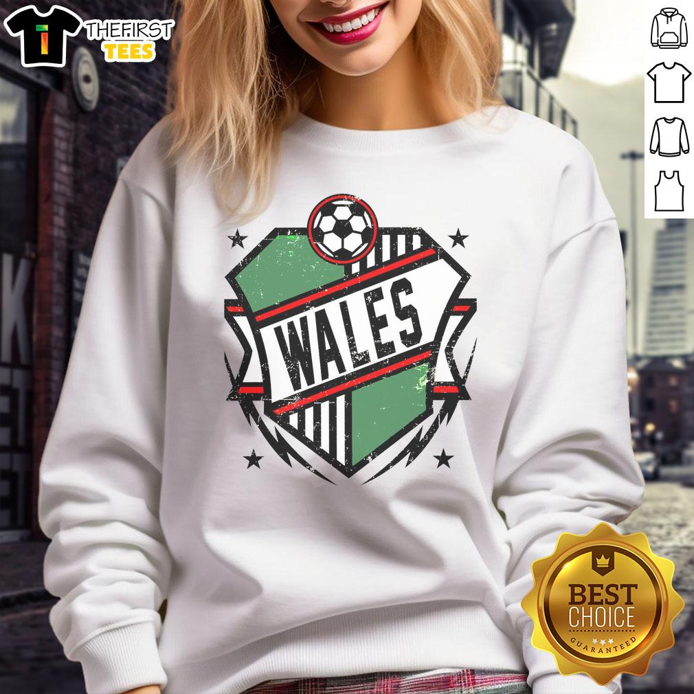 Good Wales Qatar soccer sweatshirt featuring bold graphics and vibrant colors, perfect for fans and casual wear.