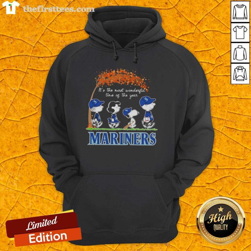 Happy Seattle Mariners X Peanuts Snoopy and Friends hoodie celebrating autumn and the joy of the season.