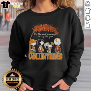 Happy Tennessee Volunteers X Peanuts Snoopy sweatshirt for autumn, celebrating the most wonderful time of the year.
