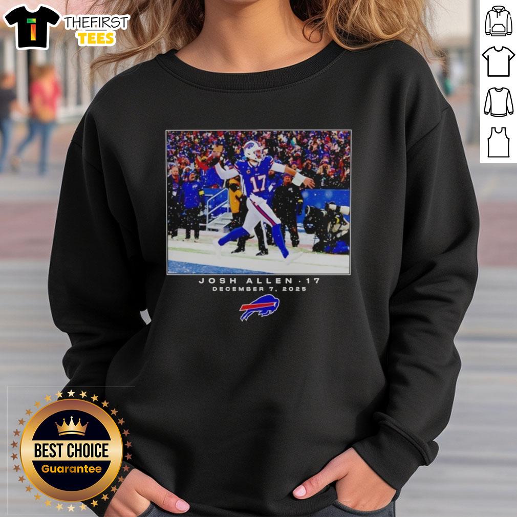 Original Josh Allen Buffalo Bills football NFL 2025 photo sweatshirt featuring vibrant team colors and player graphic.