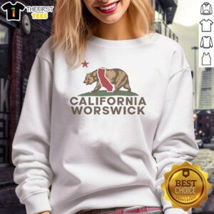 Vintage sweatshirt featuring 'Pretty Worswick California Bear' design, perfect for California Republic fans.