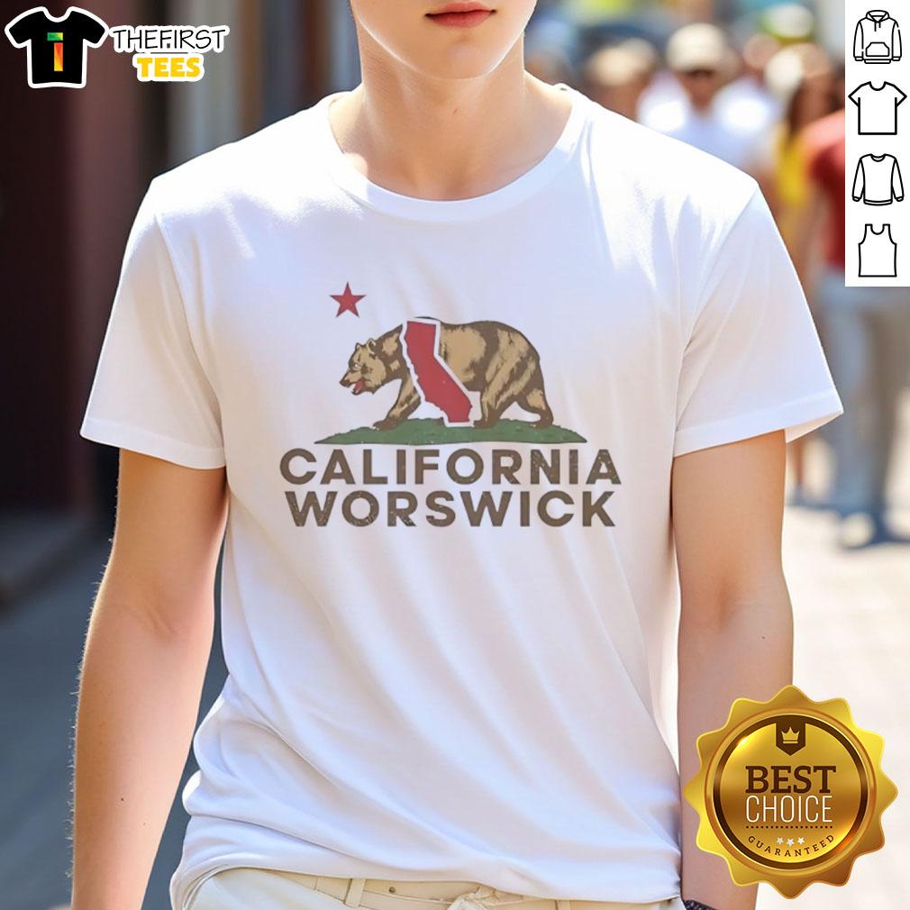 Vintage Worswick California Bear T-Shirt with California Republic wordplay design, perfect for proud Californians.