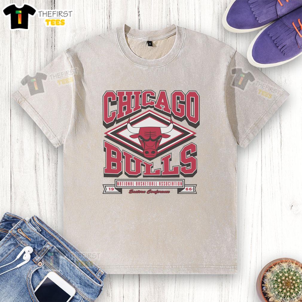 Alt Text: Top Chicago Bulls heater washed t-shirt in red, featuring team logo and stylish design for fans.