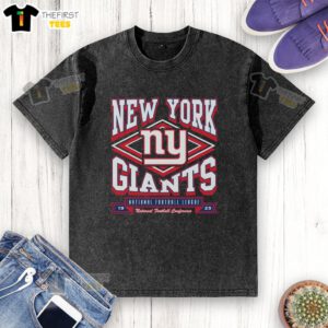 Top New York Giants Heater Washed T-Shirt featuring team colors and logo, perfect for fans and casual wear.