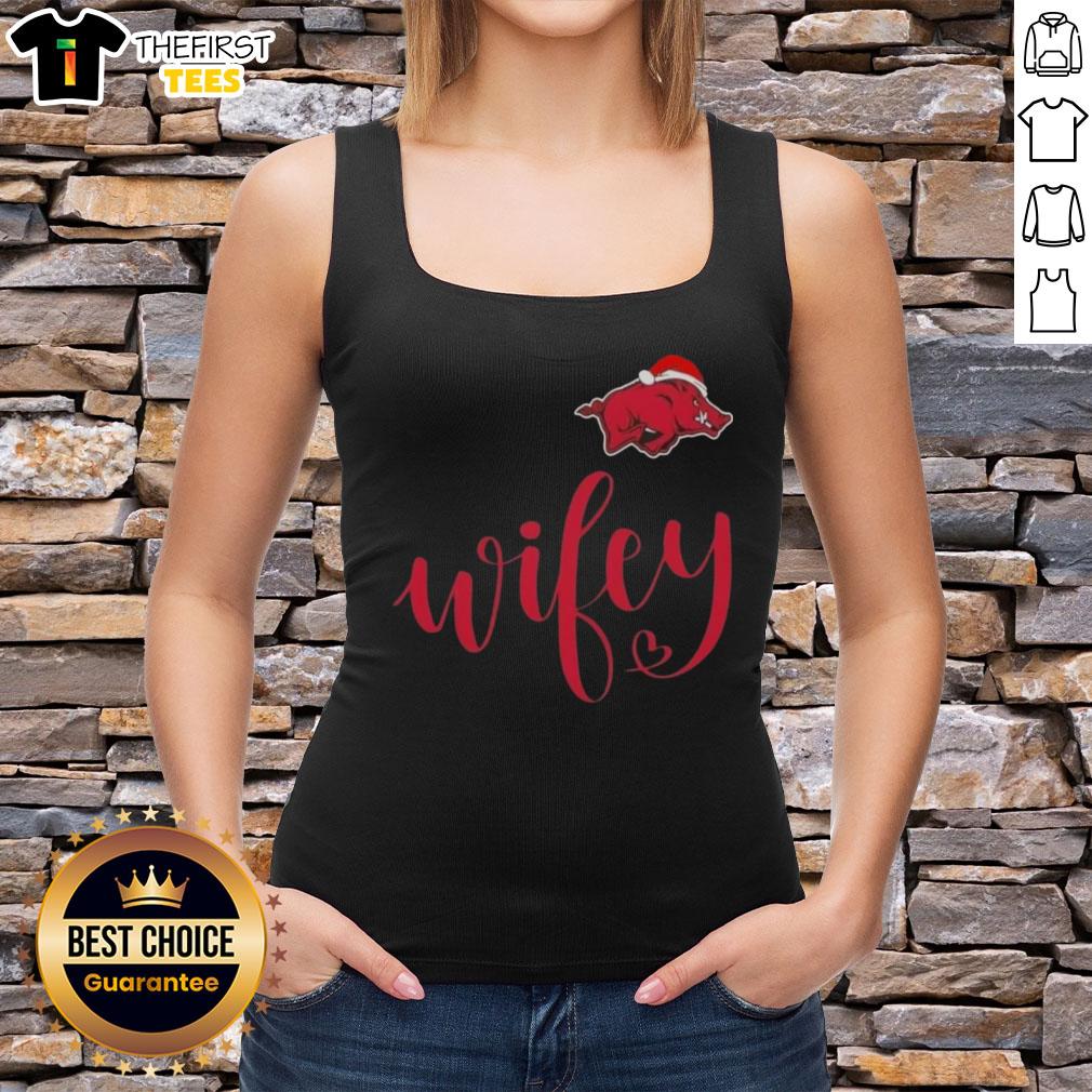 Top Wifey Arkansas Razorbacks tank top with Santa hat, perfect for a Merry Christmas celebration.