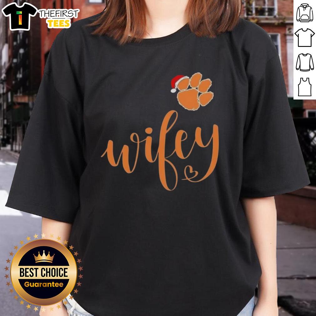 Top Wifey Clemson Tigers Santa Hat Merry Christmas Ladies Tee featuring festive design for holiday cheer.