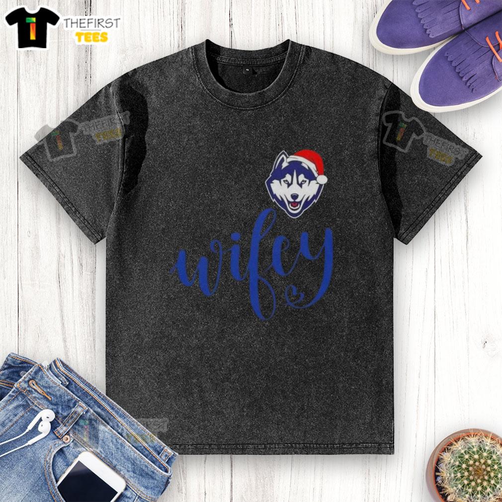 Top Wifey Connecticut Huskies Merry Christmas washed t-shirt featuring a festive Santa hat design.