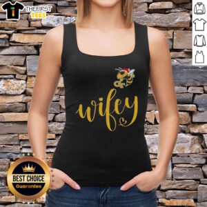 Georgia Tech Yellow Jackets tank top with Santa hat for a merry Christmas, perfect for top wifey fans celebrating the season.