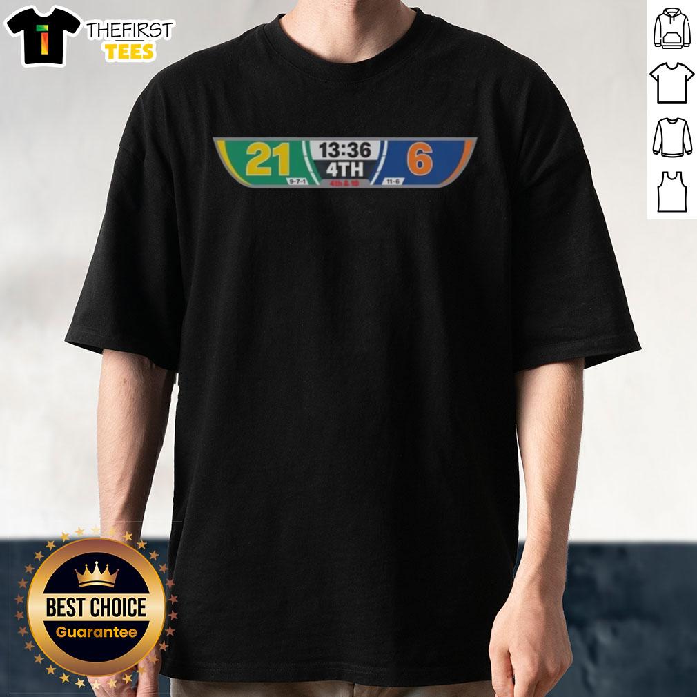 Original Green Bay Packers Beat Chicago Bears Scoreboard 21-6 T-Shirt showcasing team spirit and NFL rivalry.