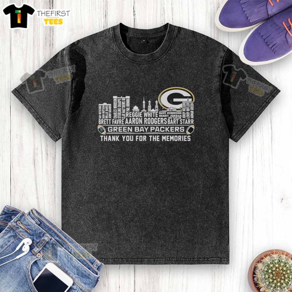 Top Green Bay Packers 'Thank You For The Memories' city skyline washed t-shirt showcasing team pride and style.