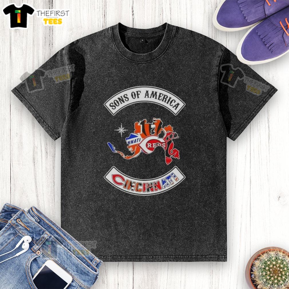 Alt Text: Top Son of America Cincinnati Map Sports Logos Combine Washed T-Shirt featuring vibrant team graphics and a unique design.