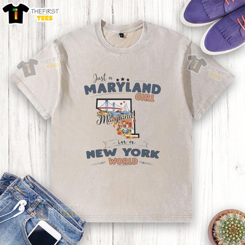 Pretty Maryland girl in a New York world t-shirt with a state map outline, showcasing a stylish casual look.